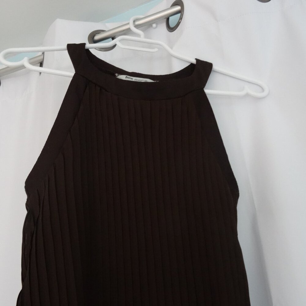 fmx design studios womens medium pleated top
